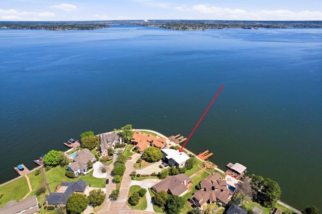 11707 Edgewater Court, Montgomery, TX 77356