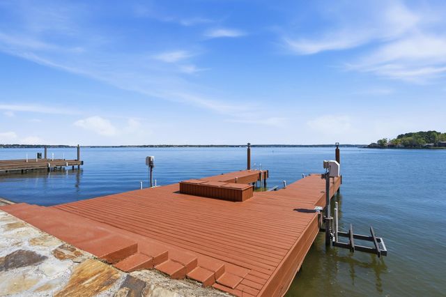 11707 Edgewater Court, Montgomery, TX 77356