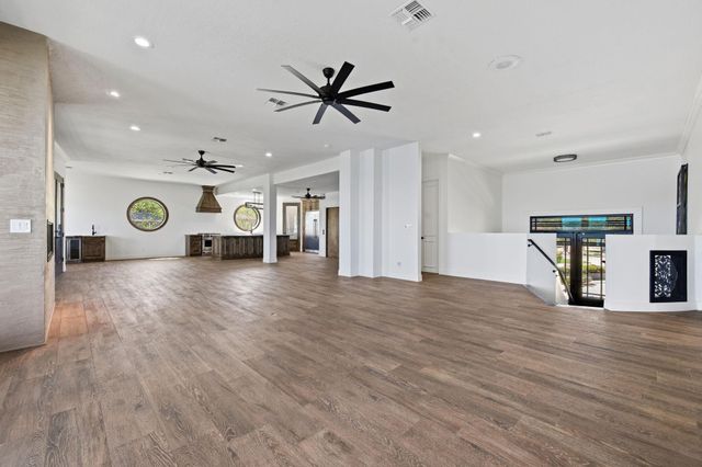 11707 Edgewater Court, Montgomery, TX 77356