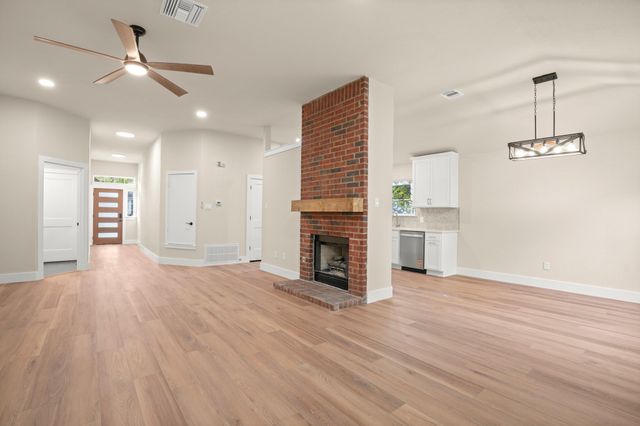 8802 Ampezo TRL, Austin, TX 78749