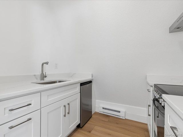 1579 N Sea Road, Southampton, NY 11968