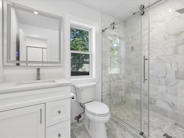 1579 N Sea Road, Southampton, NY 11968