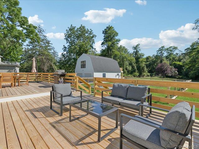 1579 N Sea Road, Southampton, NY 11968