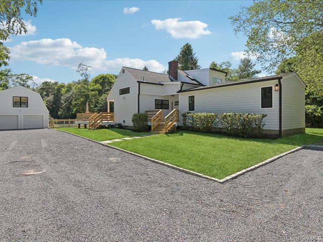 1579 N Sea Road, Southampton, NY 11968