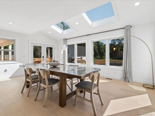 1579 N Sea Road, Southampton, NY 11968