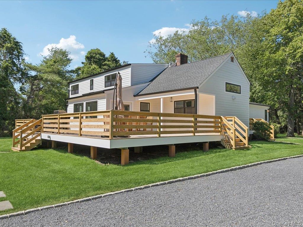 1579 N Sea Road, Southampton, NY 11968