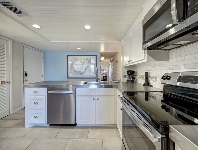 1419 S 11th St 102, Port Aransas, TX 78373