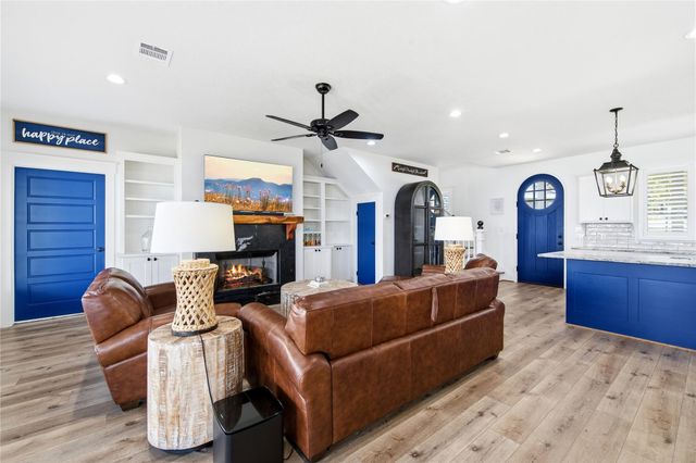 286 Indian Falls Lane, Livingston, TX 77351