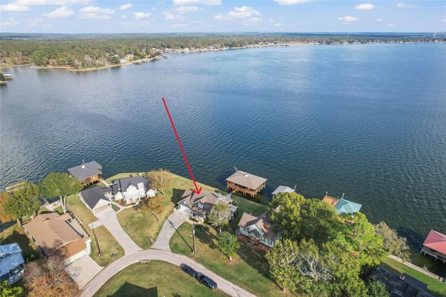 286 Indian Falls Lane, Livingston, TX 77351