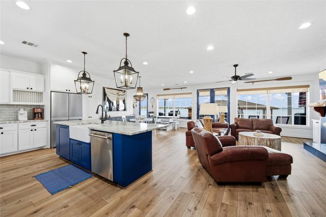 286 Indian Falls Lane, Livingston, TX 77351