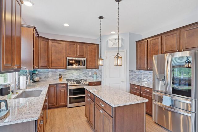 3236 Yellow Finch Way, Columbus, OH 43231