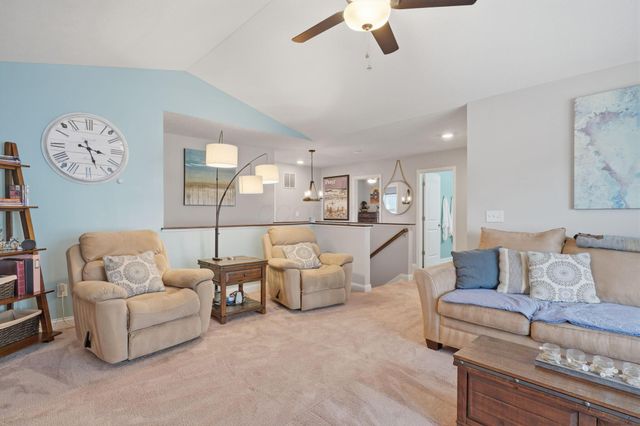 3236 Yellow Finch Way, Columbus, OH 43231