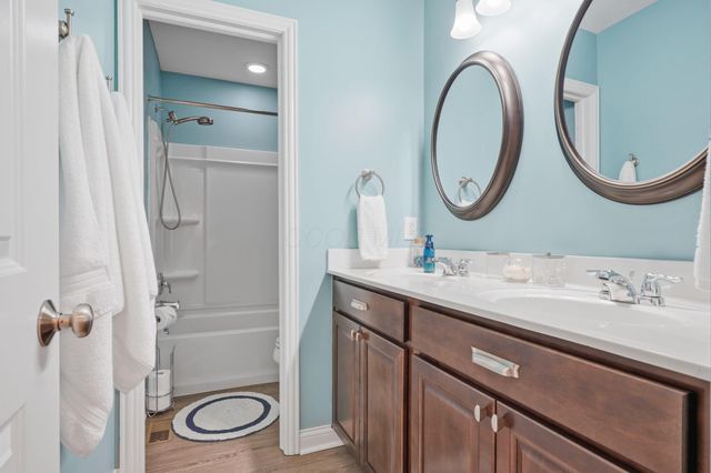 3236 Yellow Finch Way, Columbus, OH 43231