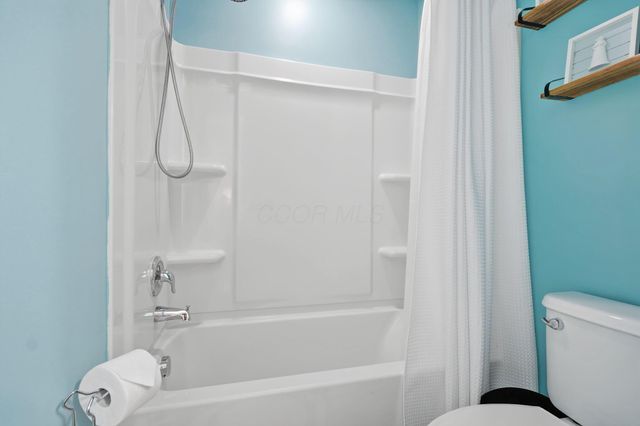 3236 Yellow Finch Way, Columbus, OH 43231