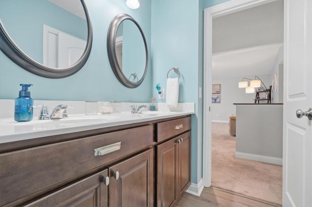 3236 Yellow Finch Way, Columbus, OH 43231