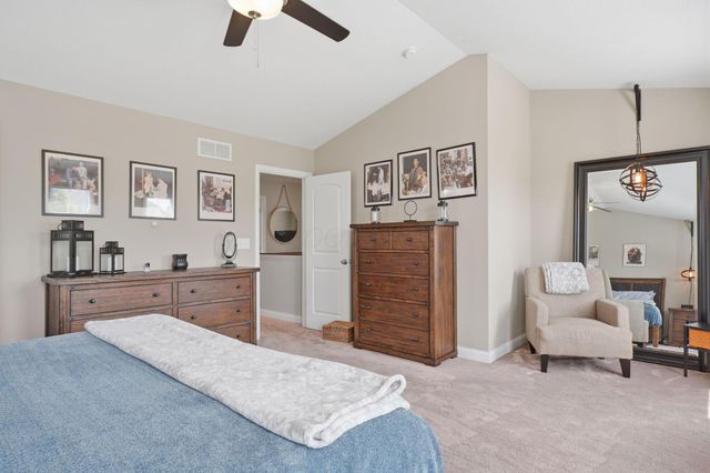 3236 Yellow Finch Way, Columbus, OH 43231