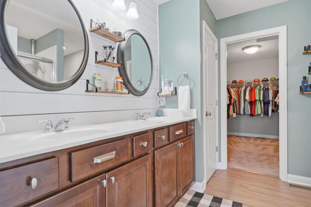 3236 Yellow Finch Way, Columbus, OH 43231