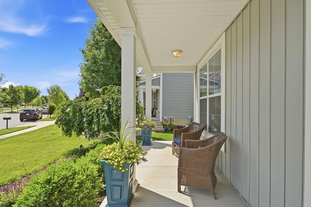 3236 Yellow Finch Way, Columbus, OH 43231