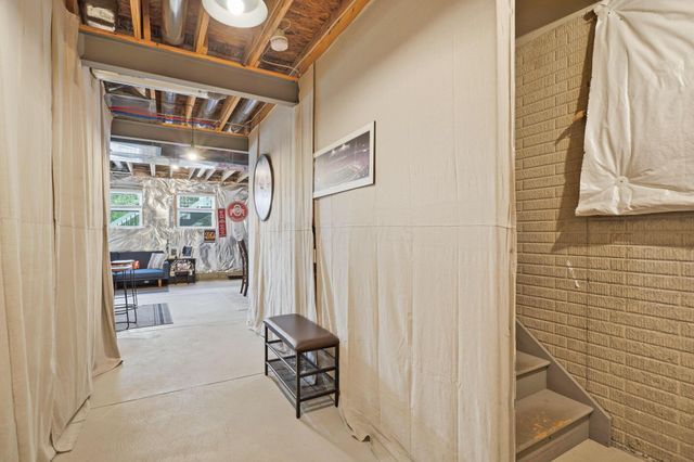 3236 Yellow Finch Way, Columbus, OH 43231