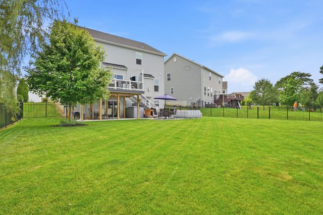 3236 Yellow Finch Way, Columbus, OH 43231