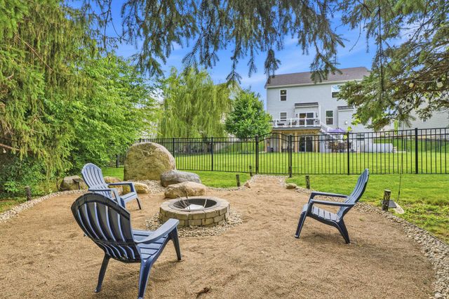 3236 Yellow Finch Way, Columbus, OH 43231