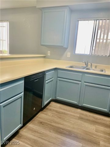 6881 Tamarus Street 101, Las Vegas, NV 89119