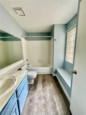 6881 Tamarus Street 101, Las Vegas, NV 89119