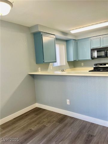 6881 Tamarus Street 101, Las Vegas, NV 89119