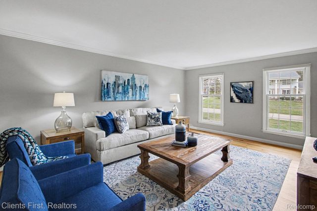 42356 Cotswold Court, Northville Township, MI 48168