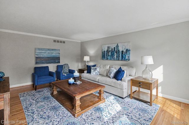 42356 Cotswold Court, Northville Township, MI 48168