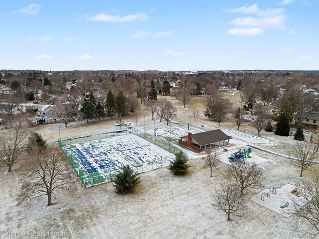 42356 Cotswold Court, Northville Township, MI 48168