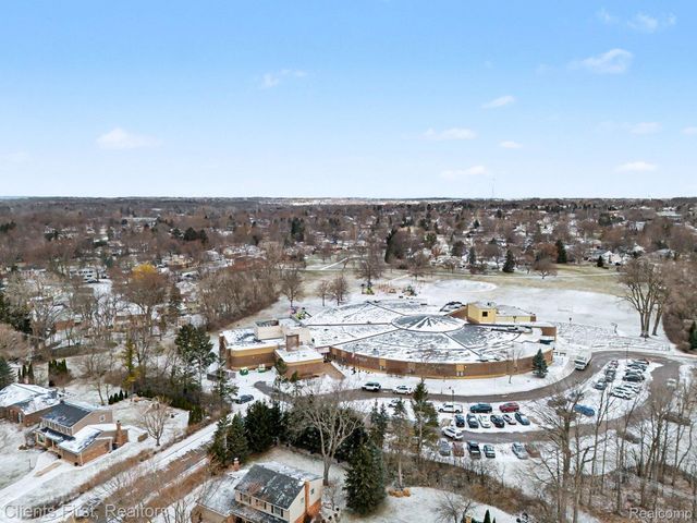 42356 Cotswold Court, Northville Township, MI 48168