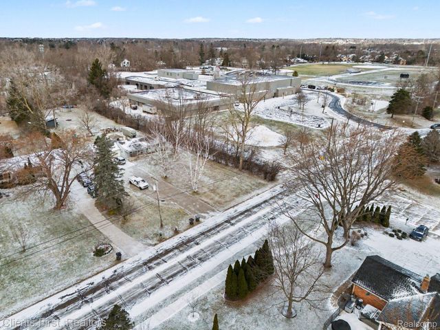 42356 Cotswold Court, Northville Township, MI 48168