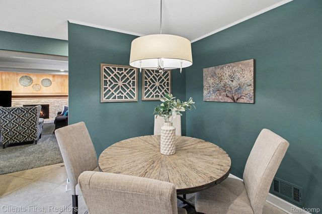 42356 Cotswold Court, Northville Township, MI 48168