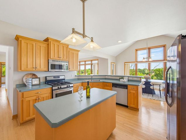 W225N3524 Wethersfield ROAD, Pewaukee, WI 53072