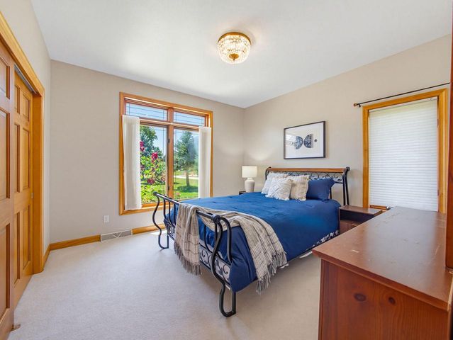 W225N3524 Wethersfield ROAD, Pewaukee, WI 53072