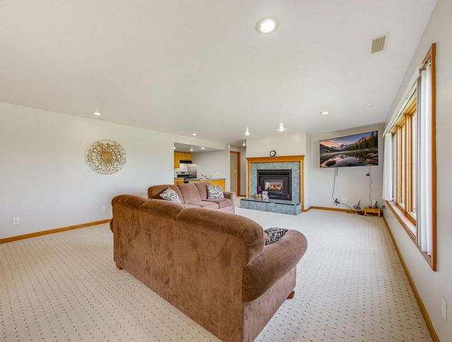 W225N3524 Wethersfield ROAD, Pewaukee, WI 53072
