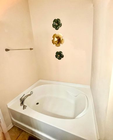 2490 Stadium Drive, North Charleston, SC 29406