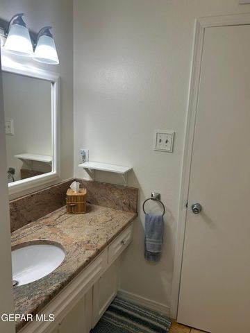 11017 LAKEWOOD Avenue, El Paso, TX 79935