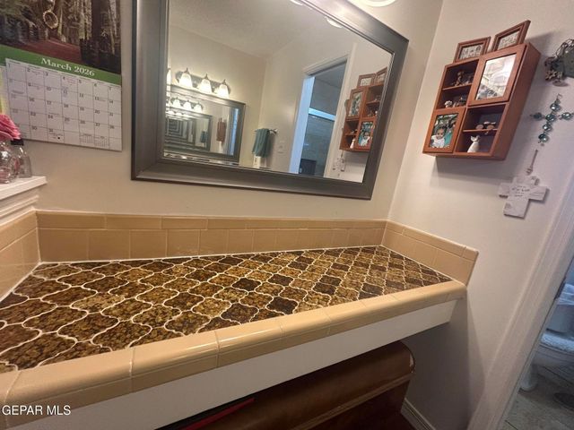 11017 LAKEWOOD Avenue, El Paso, TX 79935