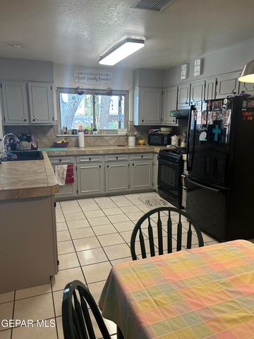 11017 LAKEWOOD Avenue, El Paso, TX 79935