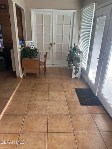 11017 LAKEWOOD Avenue, El Paso, TX 79935