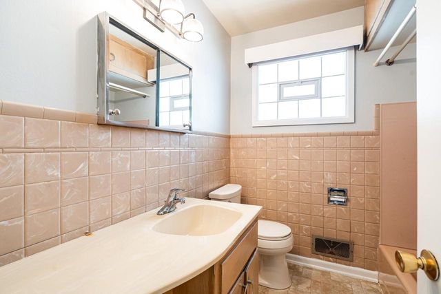 6541 N Fresno STREET, Milwaukee, WI 53224