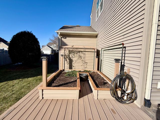 1471 Hearthstone Drive, Hampshire, IL 60140