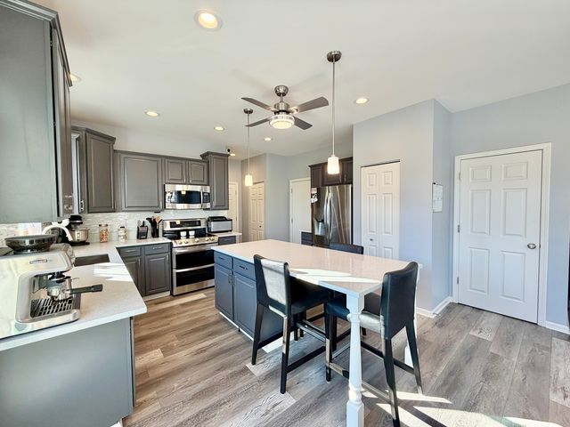 1471 Hearthstone Drive, Hampshire, IL 60140