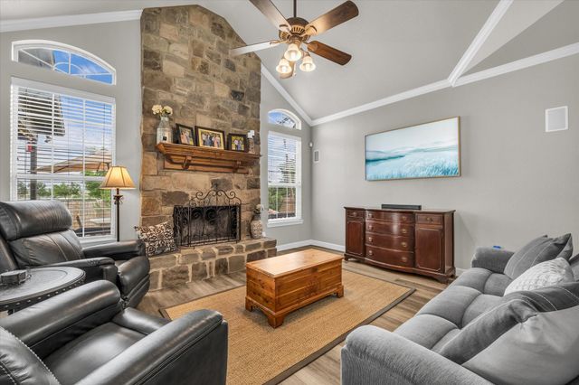 482 Sunland Park, Robinson, TX 76706