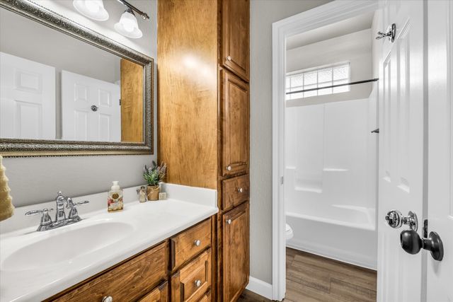 482 Sunland Park, Robinson, TX 76706