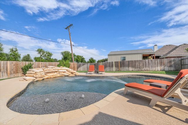 482 Sunland Park, Robinson, TX 76706