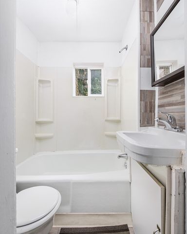 23 Edmund St 1, Malden, MA 02148