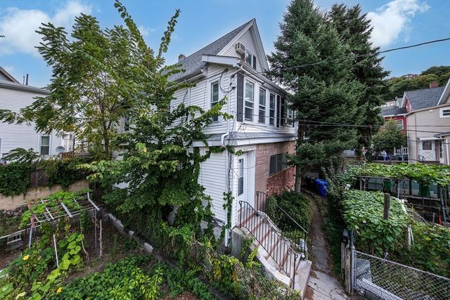 23 Edmund St 1, Malden, MA 02148